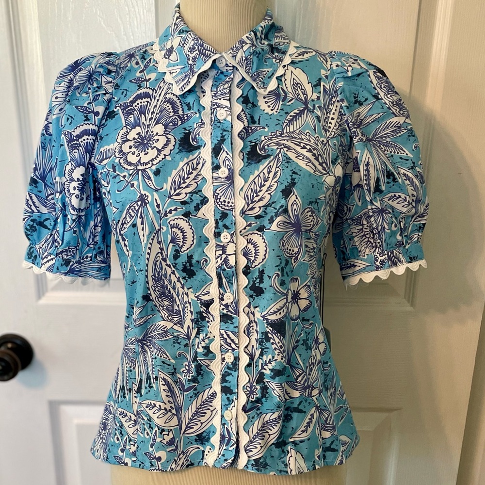 NWT Stella NYC Ric Rac Button Down Top, Batik, small blue floral